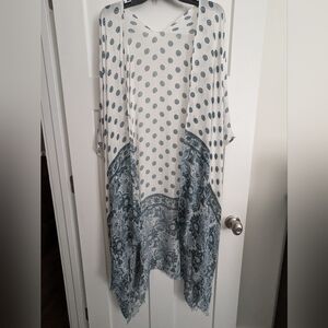 Ladies Beautiful Blue And Cream Kimino Size OS